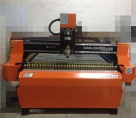 JD-1325型材切割機(jī)-帶壓輥